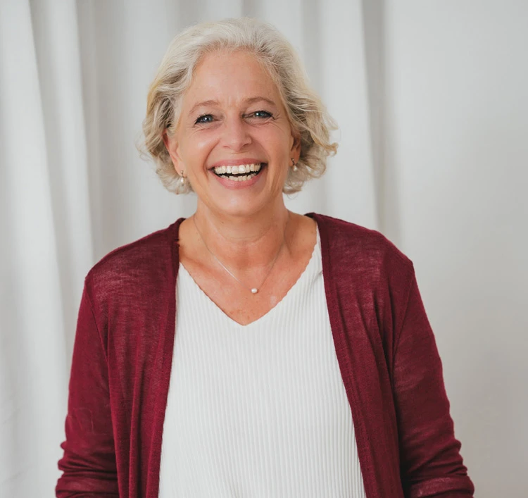 Petra Rothbart Petra Hackbarth - Face Reading & Coaching